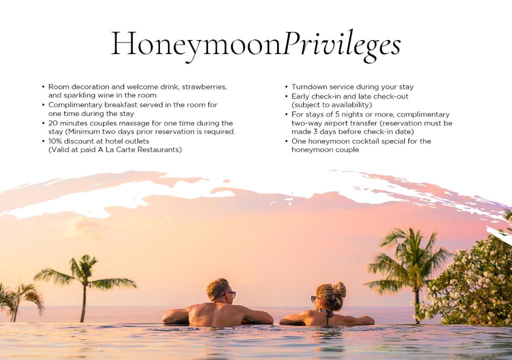 Honeymoon privileges at Akra Sorgun Tui Blue Sensatori, including room decoration and welcome drink.