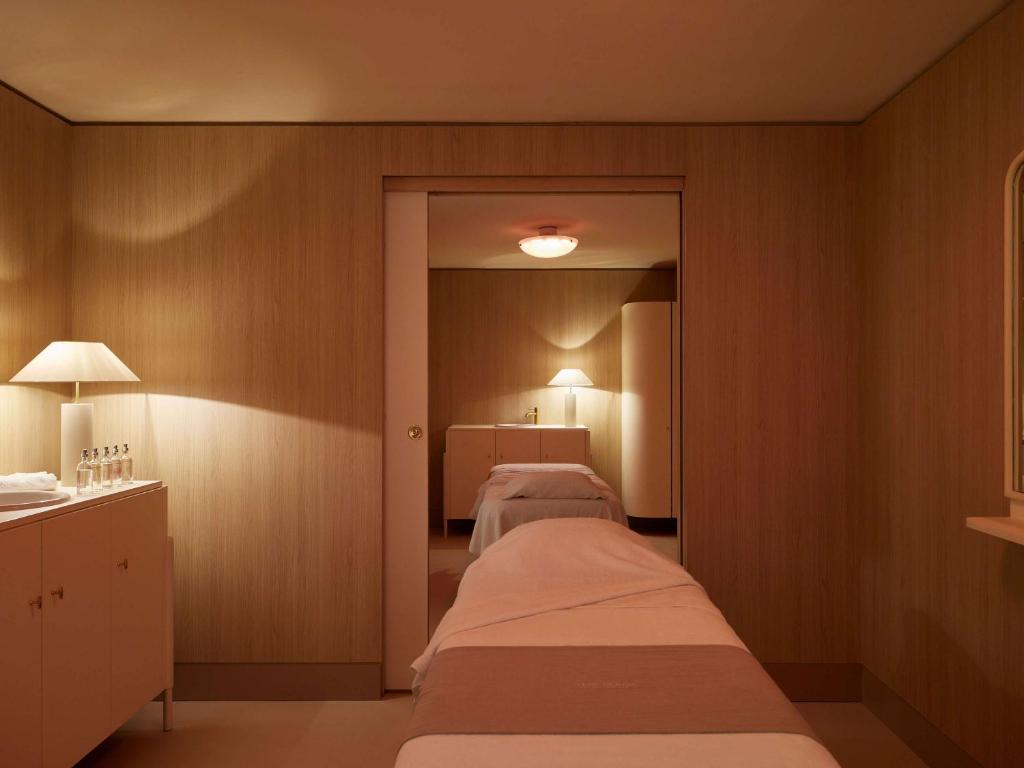 Relaksējoša masāžas telpa Cures Marines Hotel Thalasso & Spa Trouville - MGallery Collection