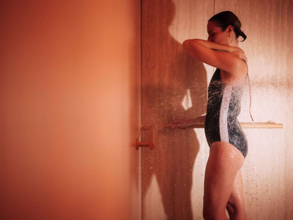 Relaksējoša brīvdienu brīža pēc spa procedūras Cures Marines Hotel Thalasso & Spa Trouville.