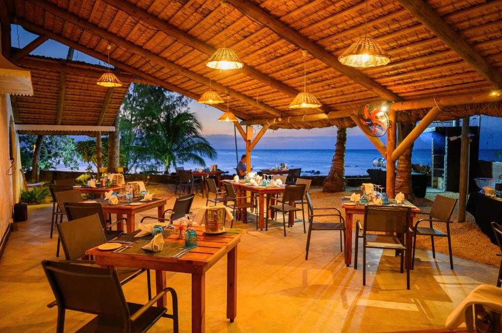 Āra restorāns pie jūras Flowers of Paradise