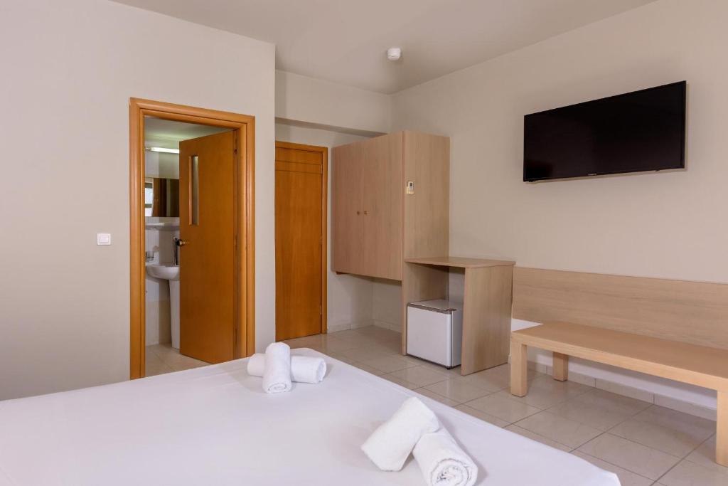 Numurs ar modernu interjeru viesnīcā Zeus Hotels Ydoria Resort