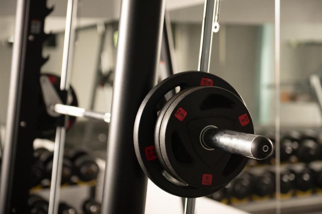 Svars pie Sea Coast Resort Halkidiki sporta zāles aprīkojuma.