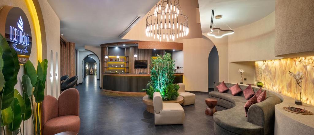Mūsdienīgs un elegants vestibils Ocean Club, Mirage Park Resort.