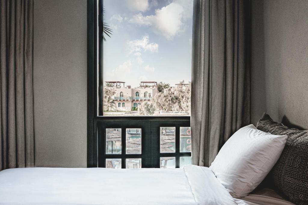 Skats no numura loga uz piekrasti pie Cook's Club El Gouna