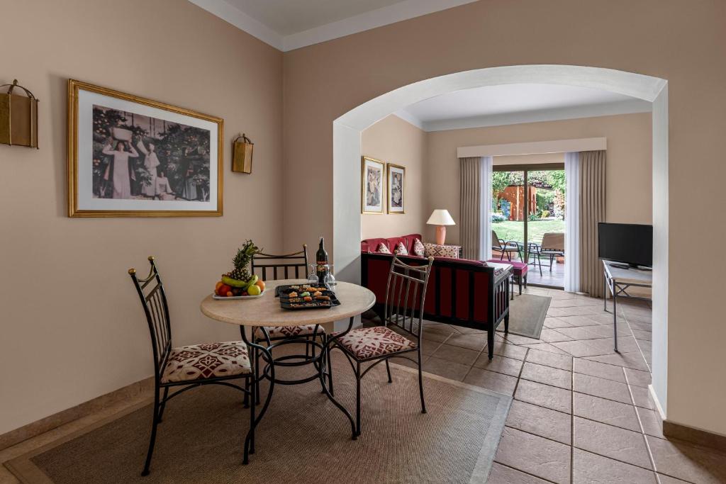 Jaz Makadi Saraya Resort numurs ar viesistabu un piekļuvi dārzam