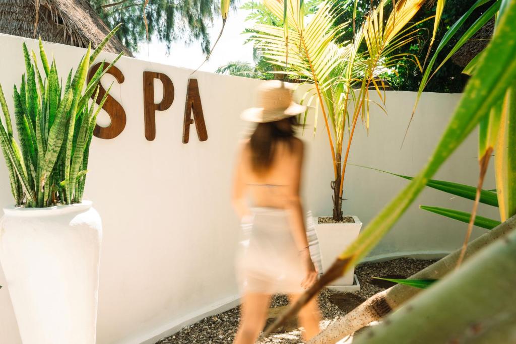 Zanbluu Beach viesnīcas spa oāze ar tropiskiem augiem