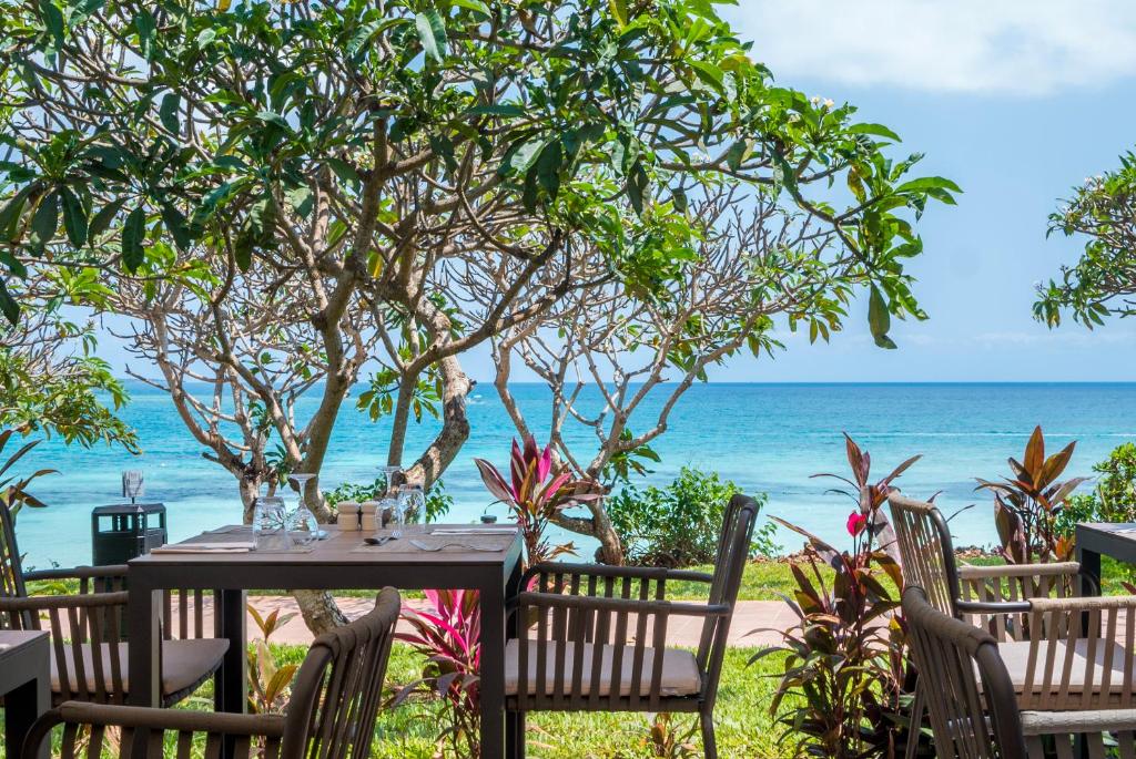 Āra restorāns ar skatu uz okeānu RIU Palace Zanzibar