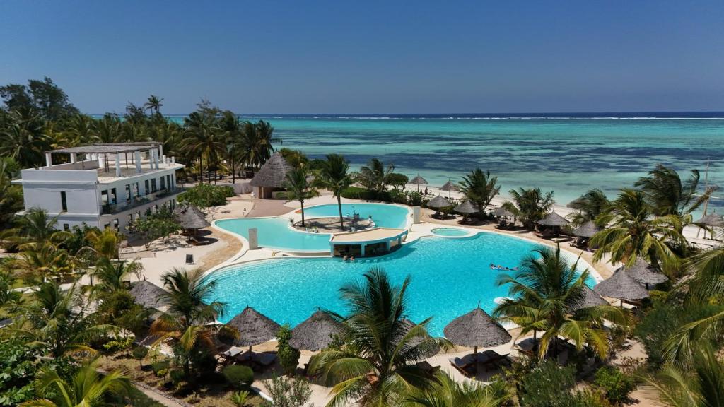 The One Resort Zanzibar piekrastes baseins un jūra