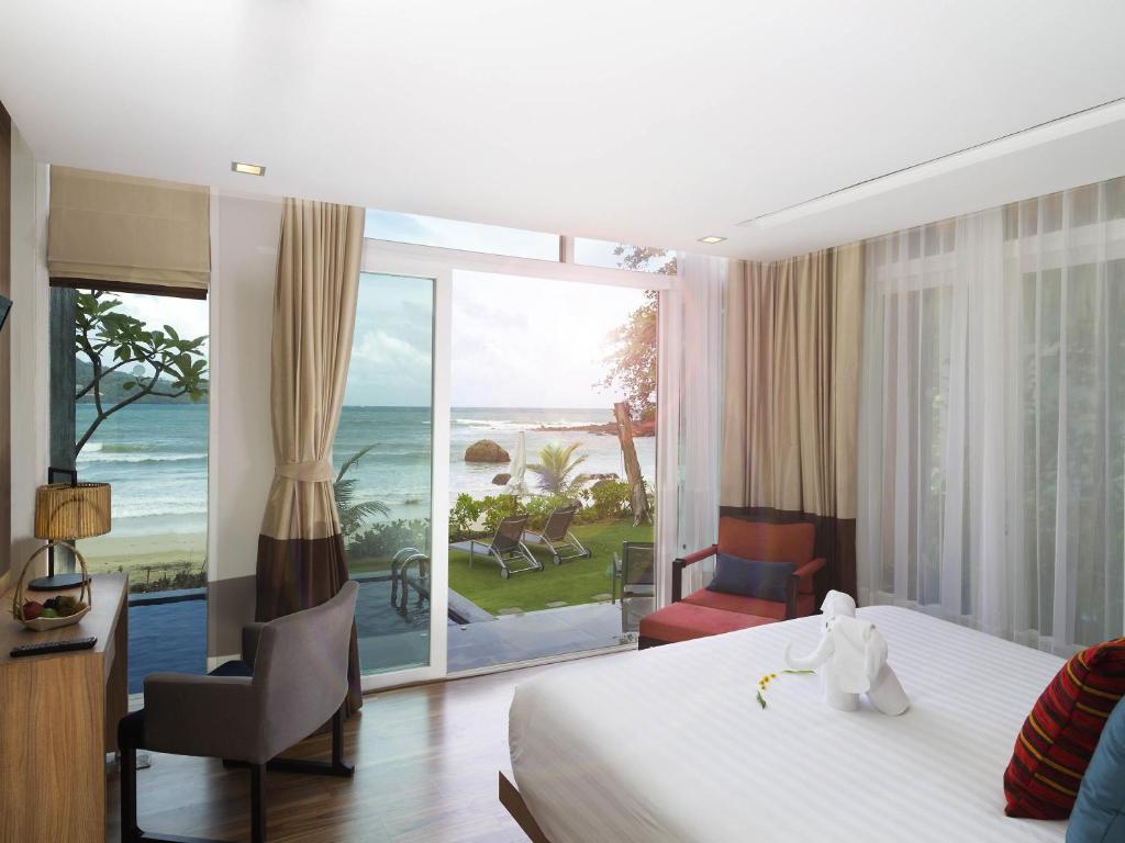 Numurs ar skatu uz jūru viesnīcā Novotel Phuket Kamala Beach.