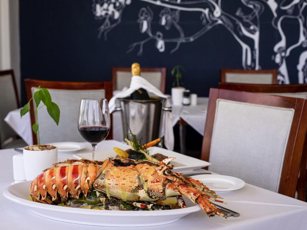 Ekskluzīva jūras velšu maltīte Nungwi Dreams by Mantis restorānā.