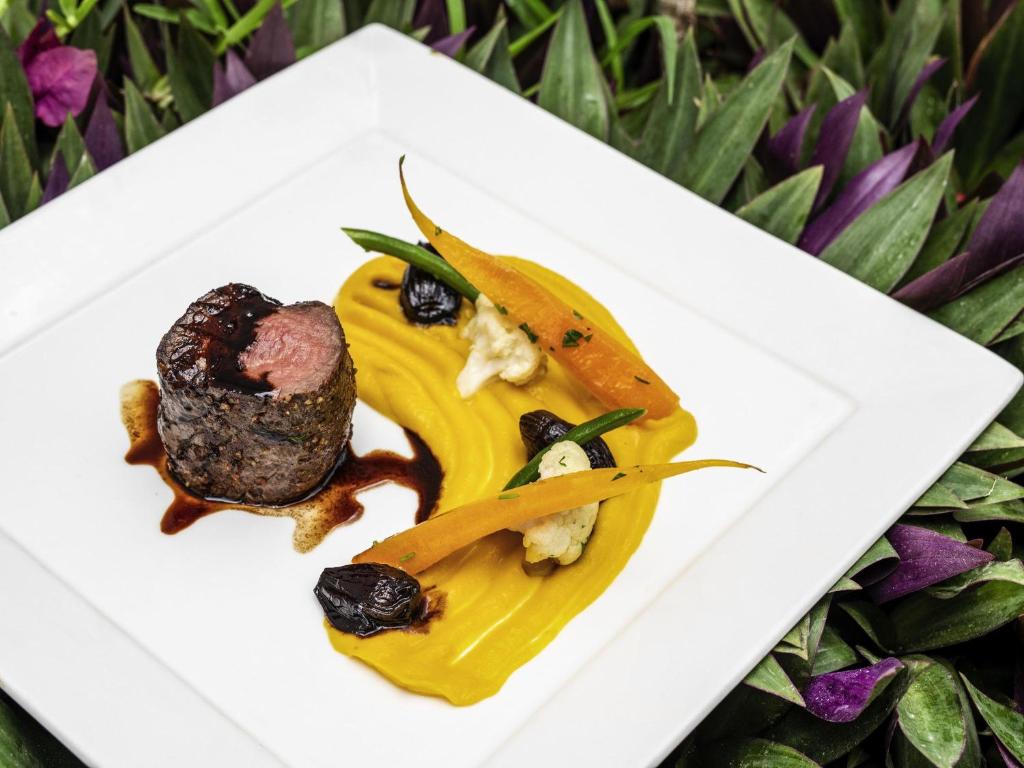 Izsmalcināts ēdiens restorānā Nungwi Dreams by Mantis