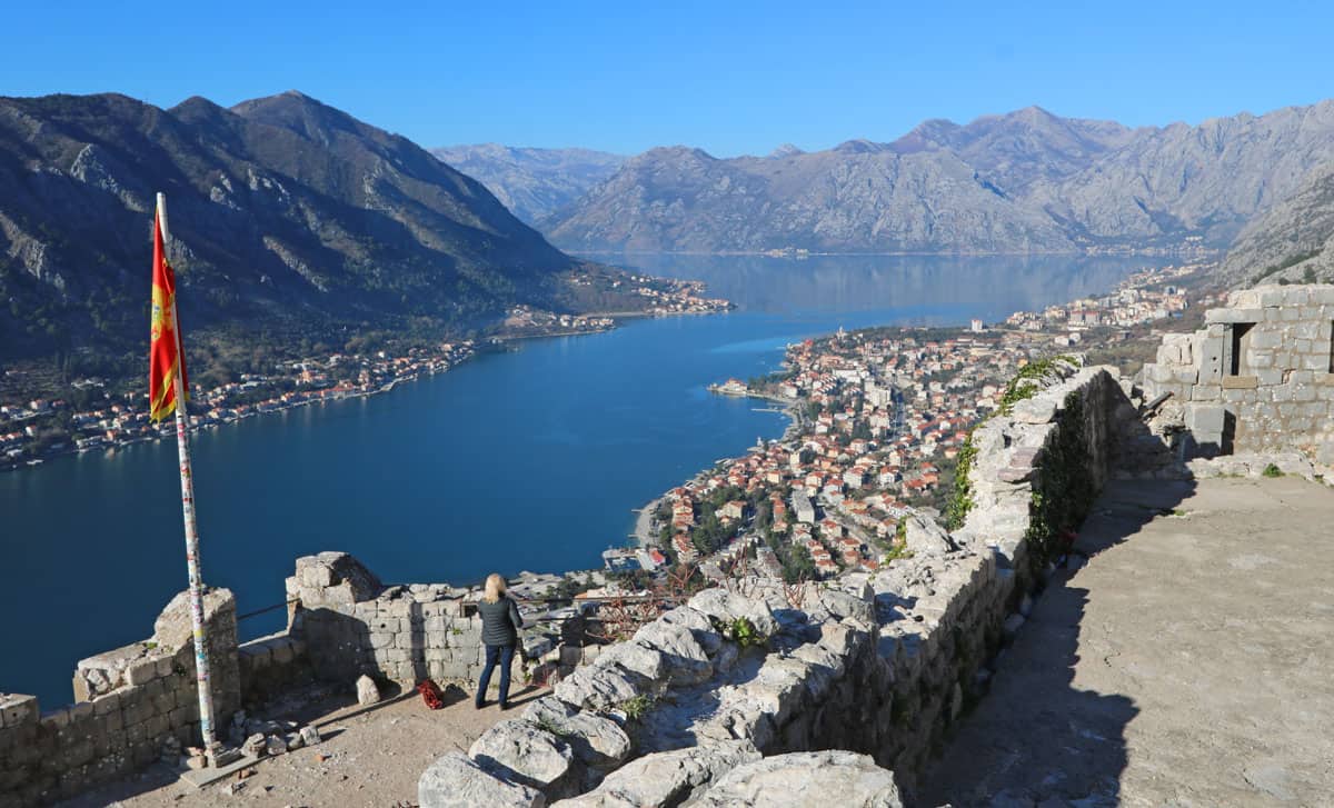 St. John cietokšņa pārgājiens Kotorā - panorāmas skati uz līci Vanilla Travel kruīzā