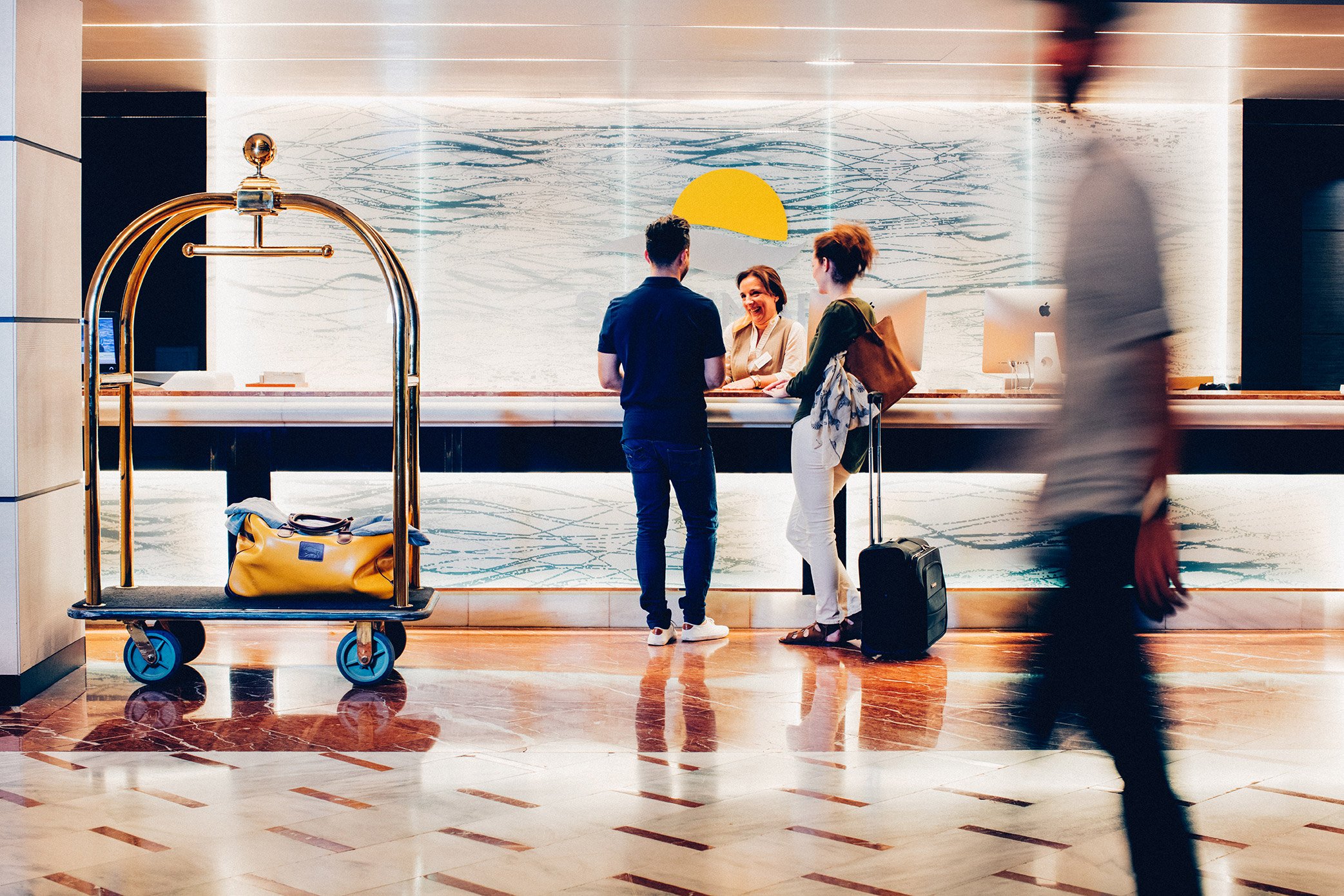 Arona Gran Hotel & Spa reģistratūra ar viesiem