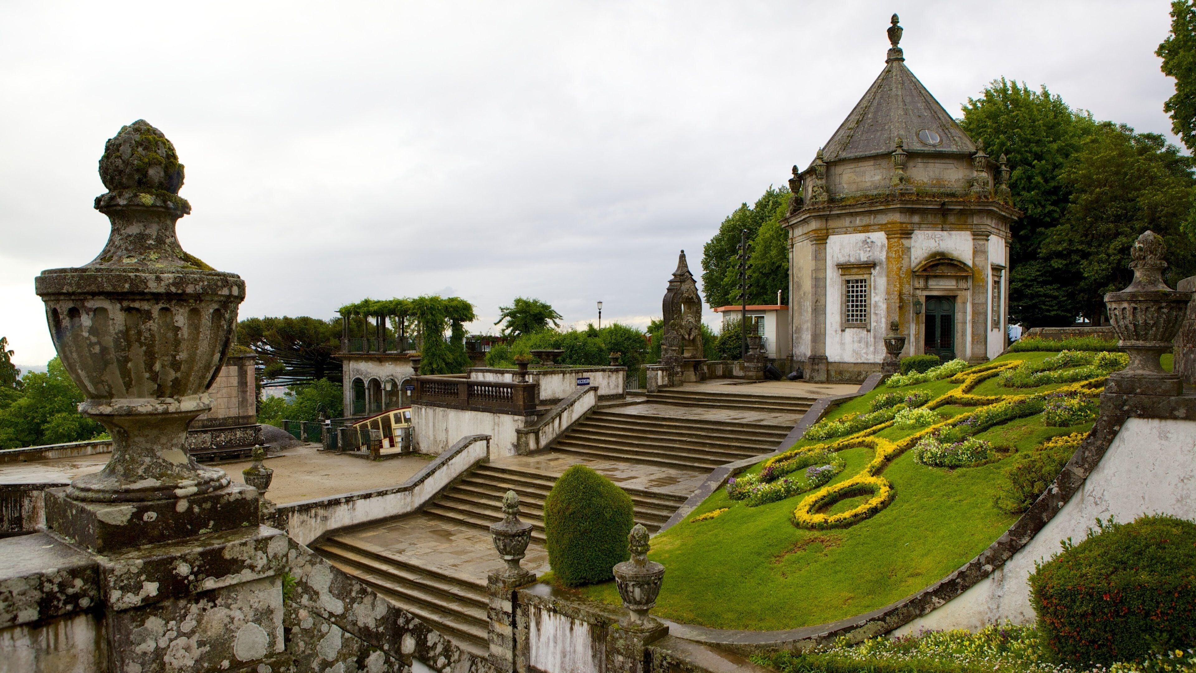 Bom Jesus do Monte Braga – iespaidīgi barokāli kāpnes un skati Vanilla Travel ekskursijā