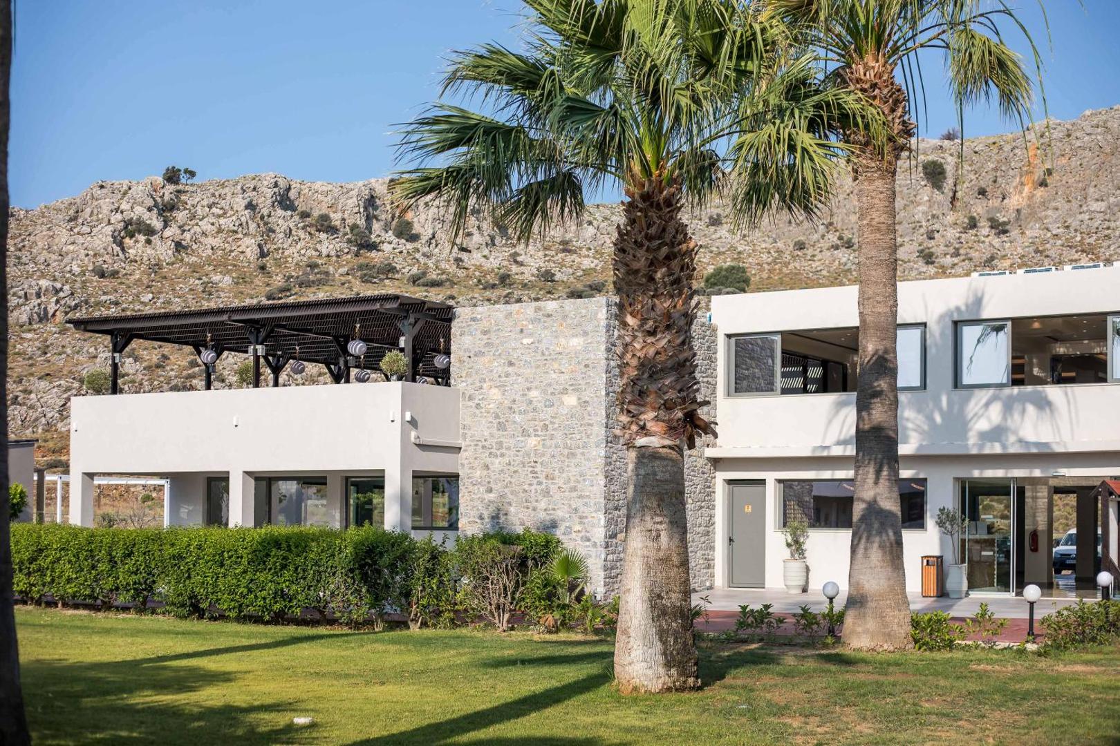 Lardos Bay 3*