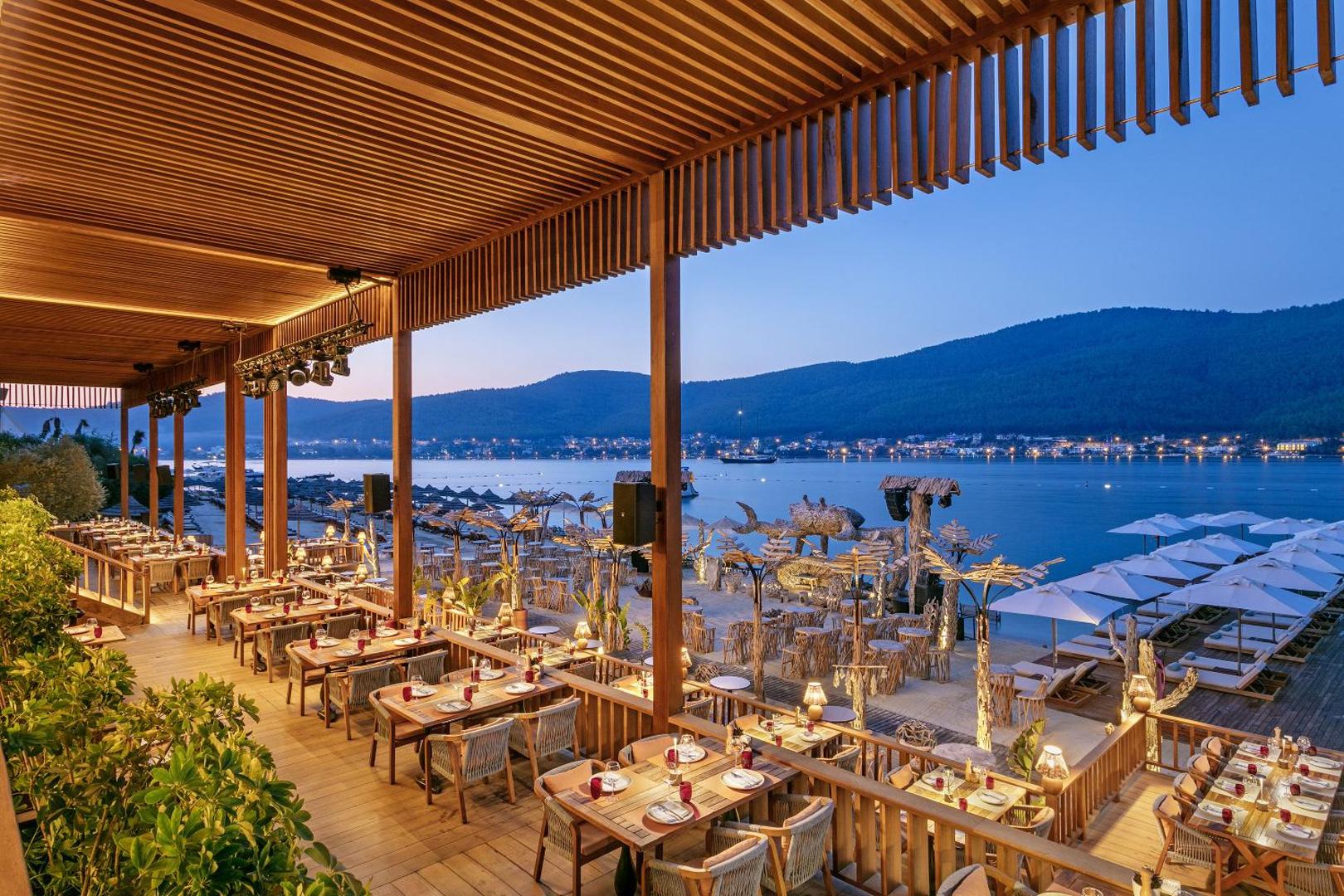 Titanic Luxury Collection Bodrum 5*