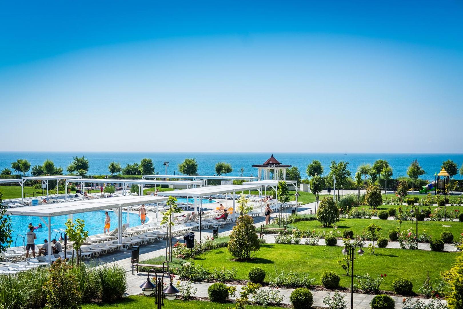 Premier Fort Beach Hotel 4*