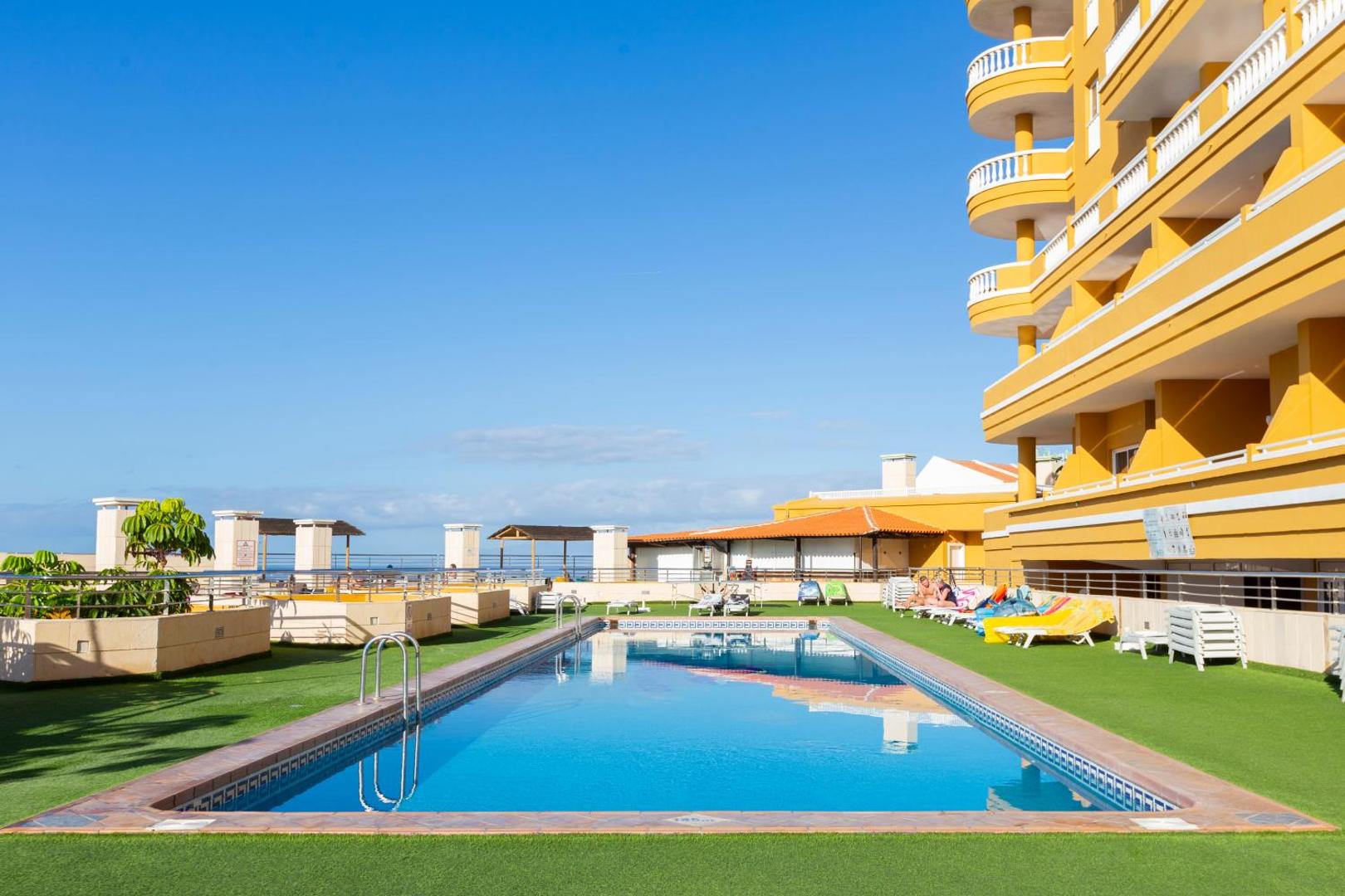 Villa De Adeje Beach 3*