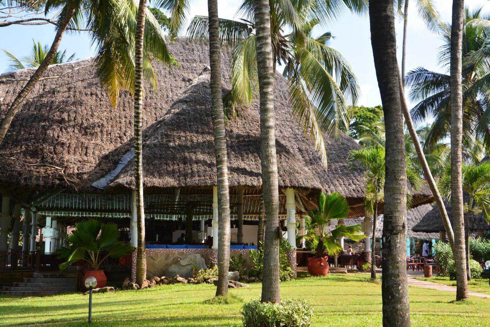 Neptune Village Beach Resort 4*