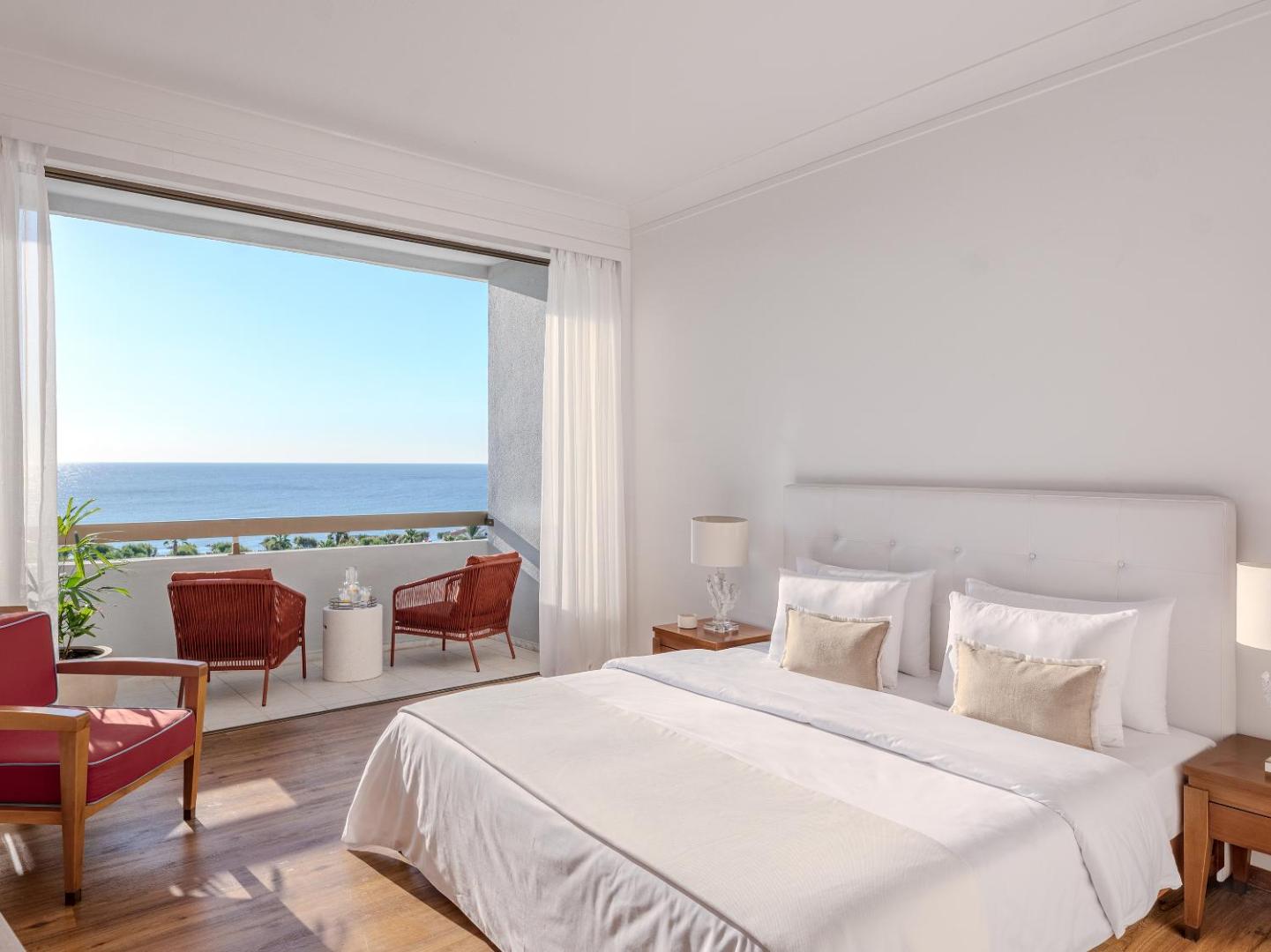 Grecotel Lux Me Dama Dama elegants divvietīgs numurs ar plašu balkonu un tiešu skatu uz Vidusjūru Rodas salā