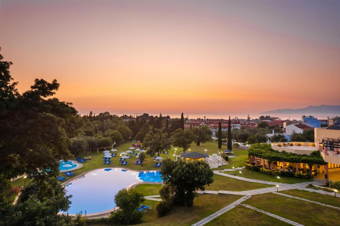 Century Resort Hotel 4*
