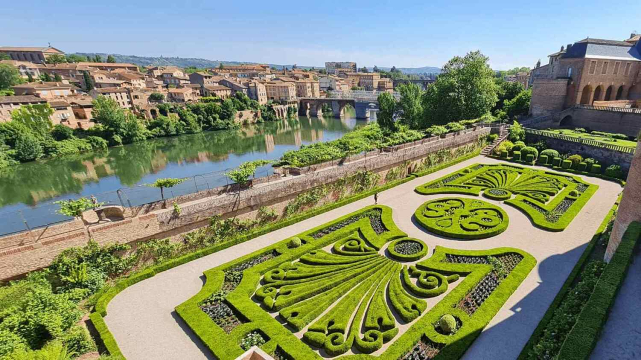 Maija brīvdienas vijolīšu pilsētā Tulūzā