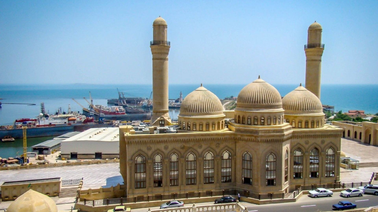 Atklāj Baku: Līgo brīvdienas Azerbaidžānā