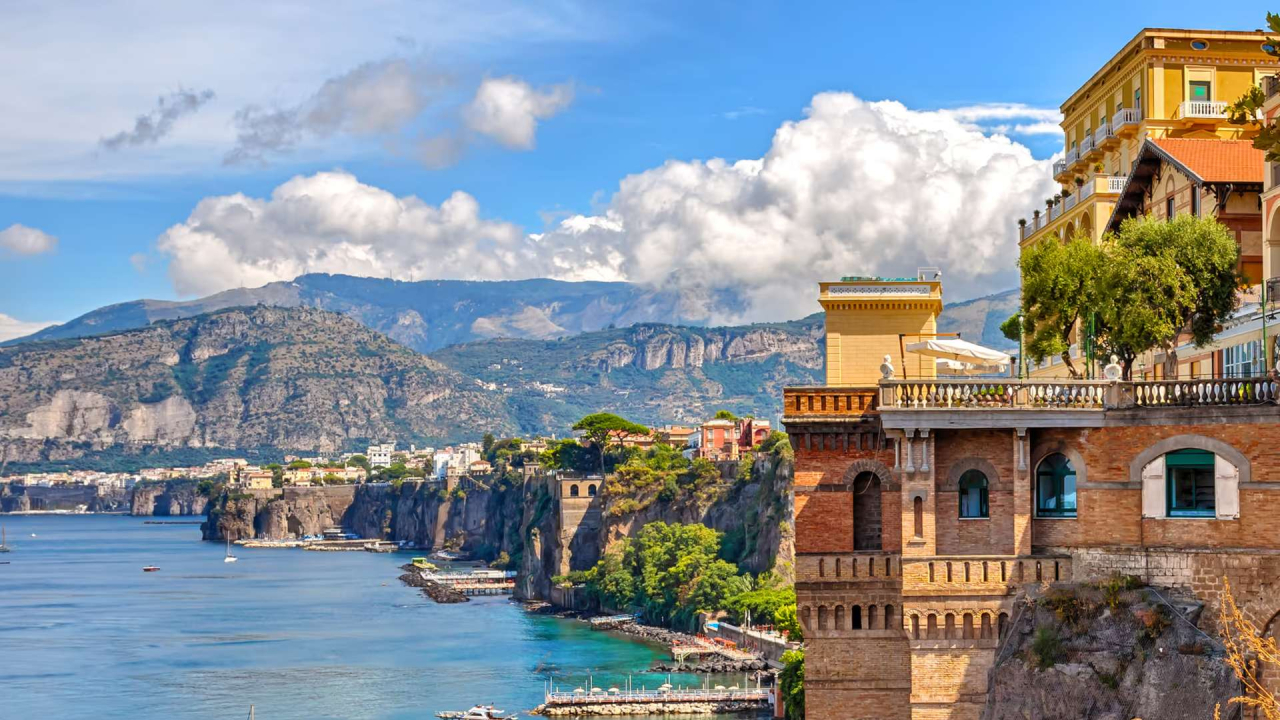 Ceļojums uz Dienviditāliju: Amalfi piekrastes ikoniskie ciemati