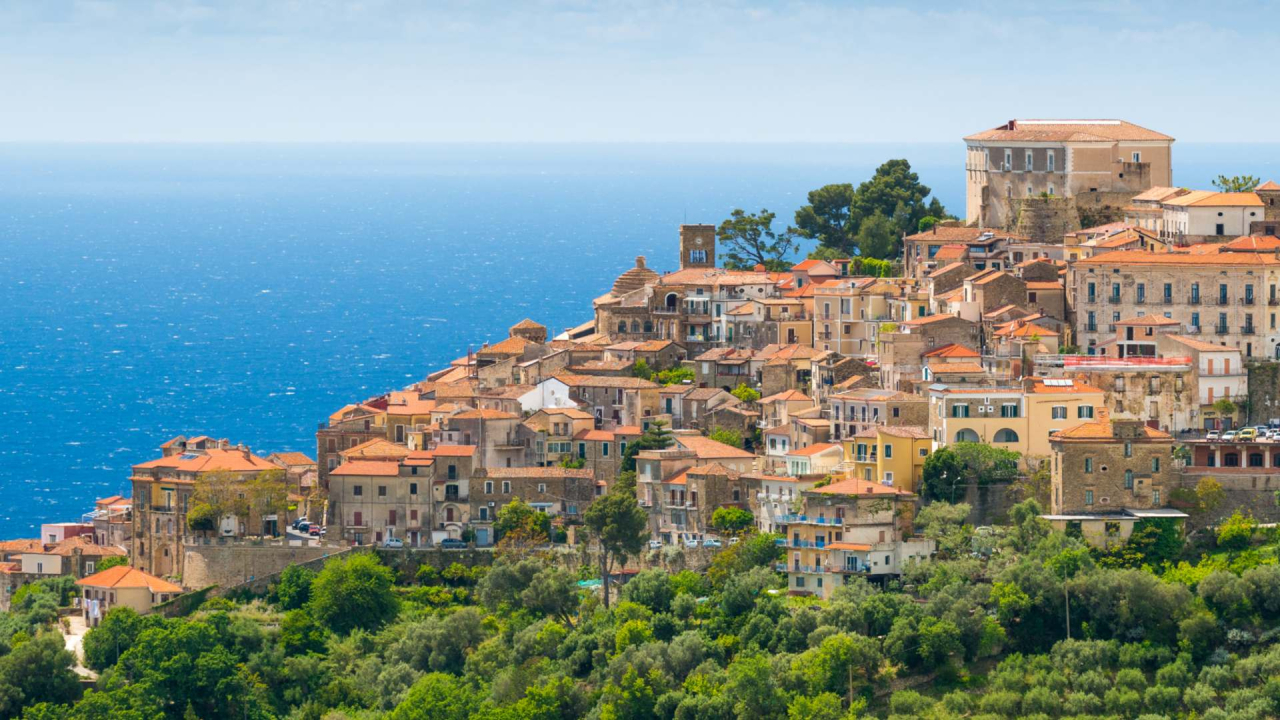 Ceļojums uz Dienviditāliju: Amalfi piekrastes ikoniskie ciemati