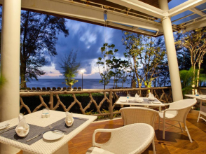 Graceland Khaolak Resort & Spa