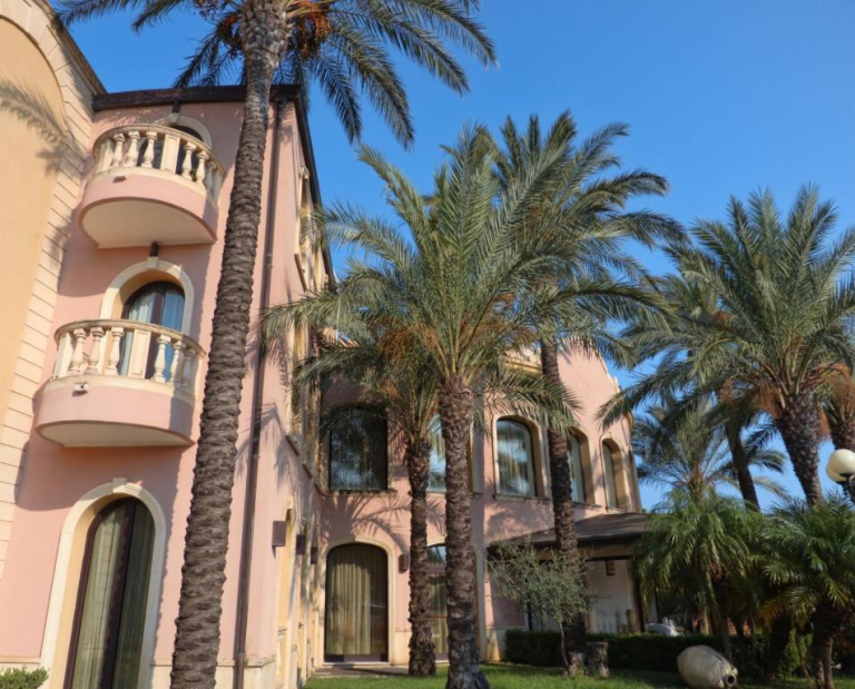 Th Le Castella Baia Degli Dei Village