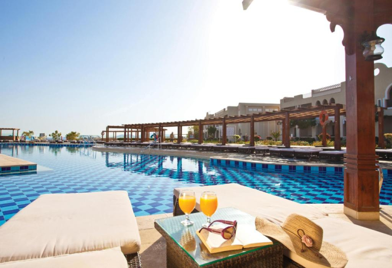 Sunrise Arabian Beach Resort 5*