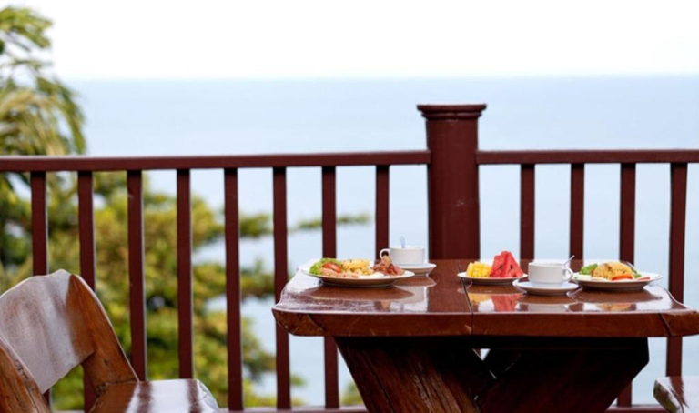 Chang Cliff Resort 