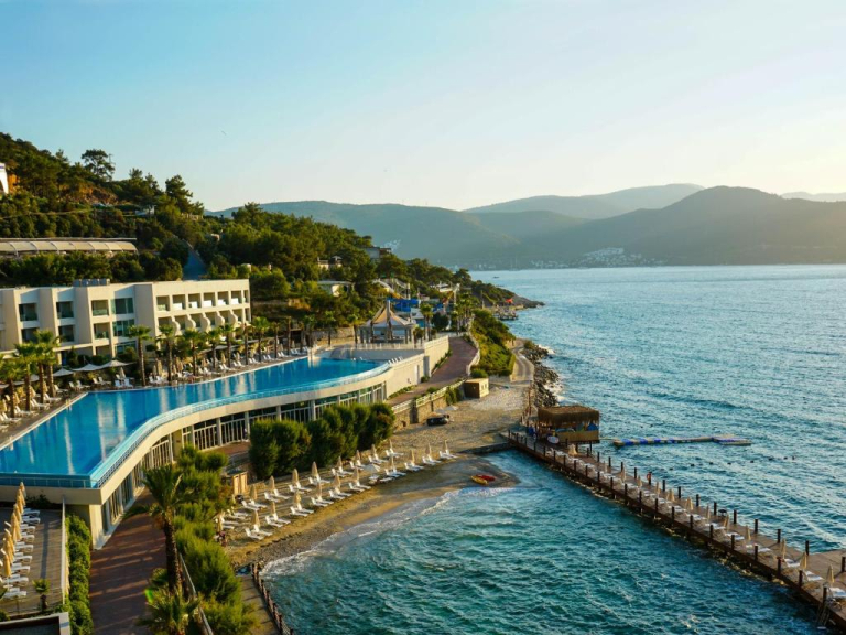 Blue Dreams Resort & Spa