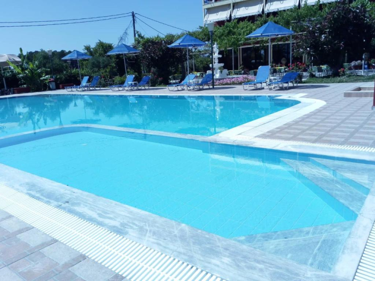 Brati Arkoudi Hotel