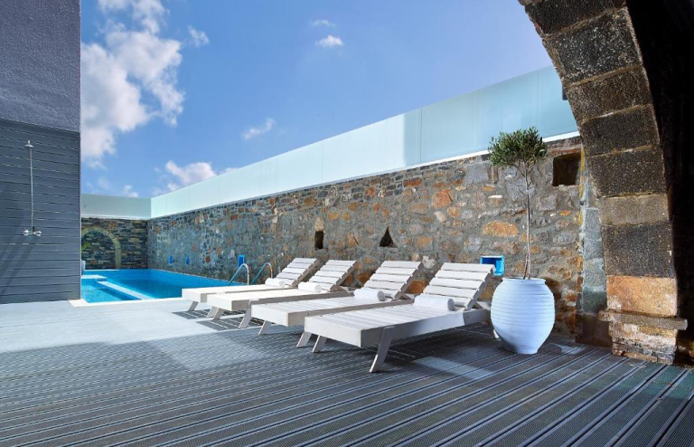 Mistral Bay Hotel