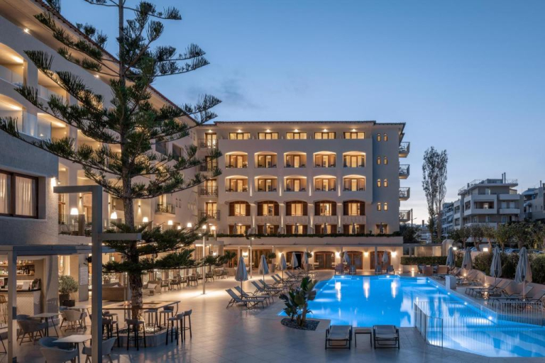 Theartemis Palace 4*