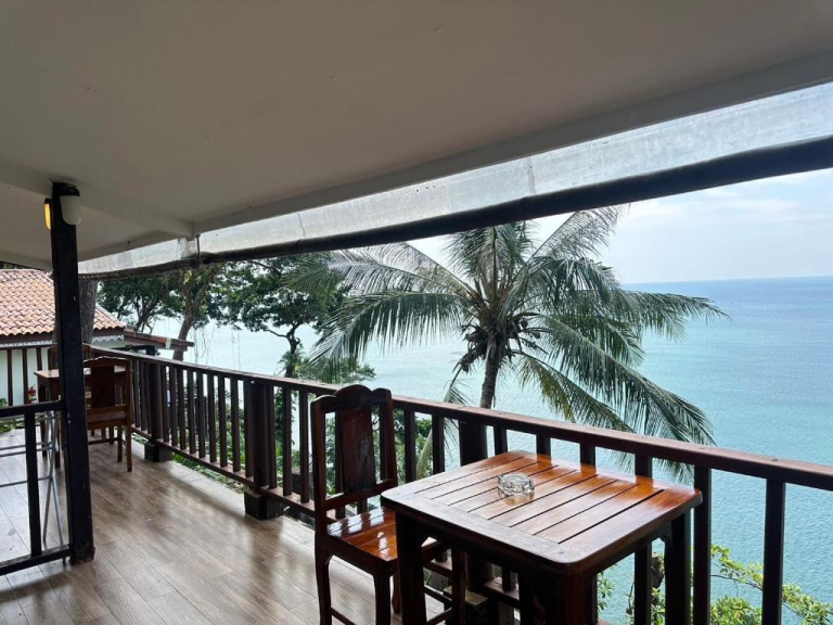 Chang Cliff Resort 3*