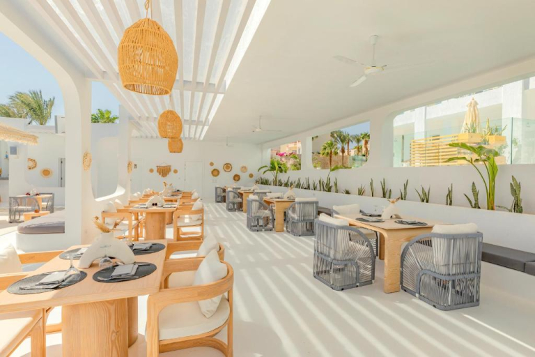 Meraki Resort 
