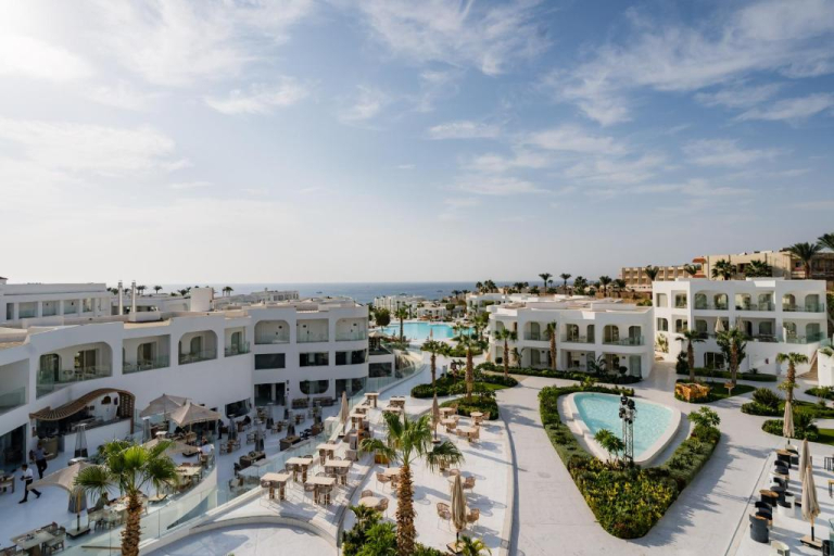 Meraki Resort 