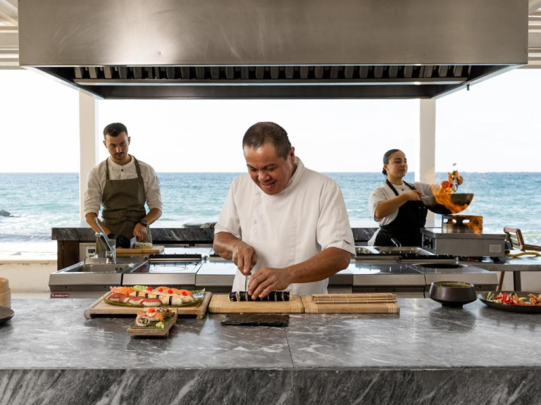 Grecotel Lux Me White Palace