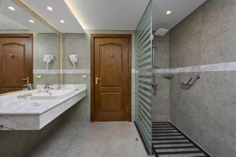 Palm Royale Resort - Soma Bay