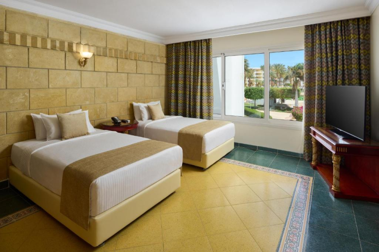 Palm Royale Resort - Soma Bay