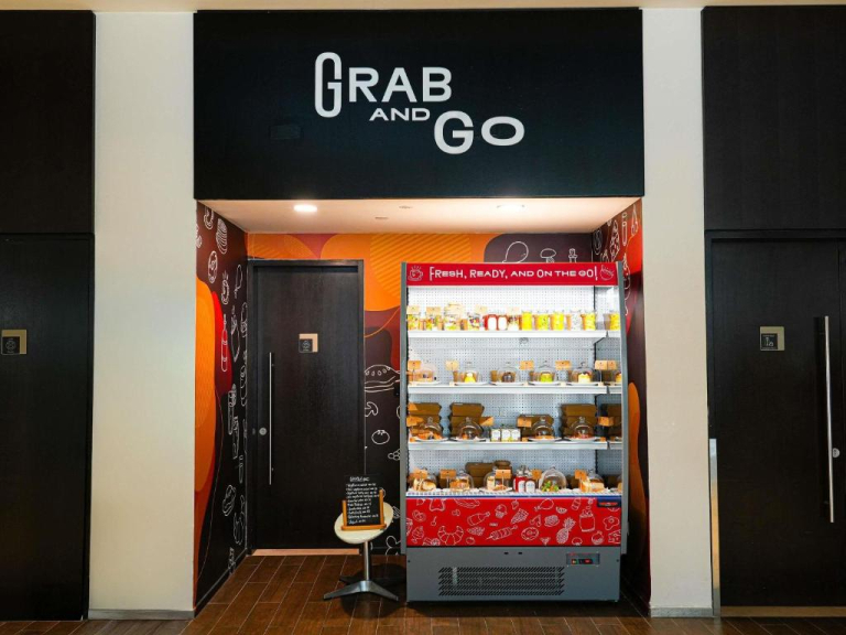 Ibis One Central Trade Center