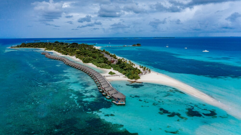 Kuredu Island Resort & Spa 4*