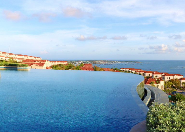 Centara Mirage Resort Mui Ne 5*