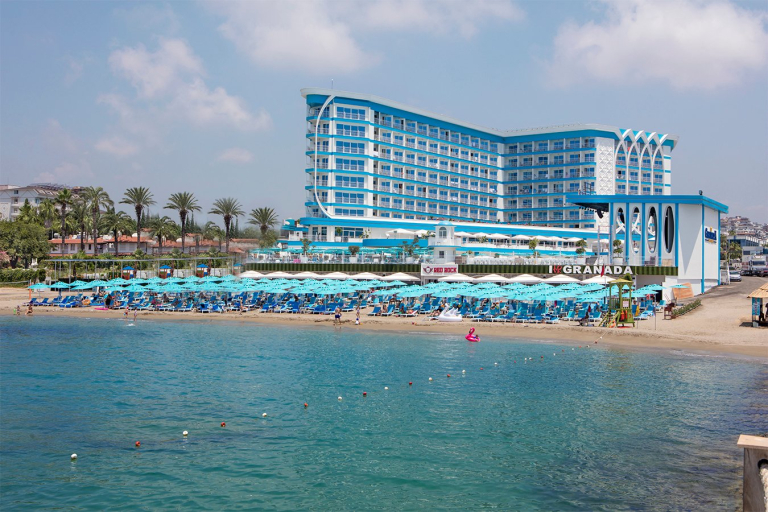 Granada Luxury Beach 5*
