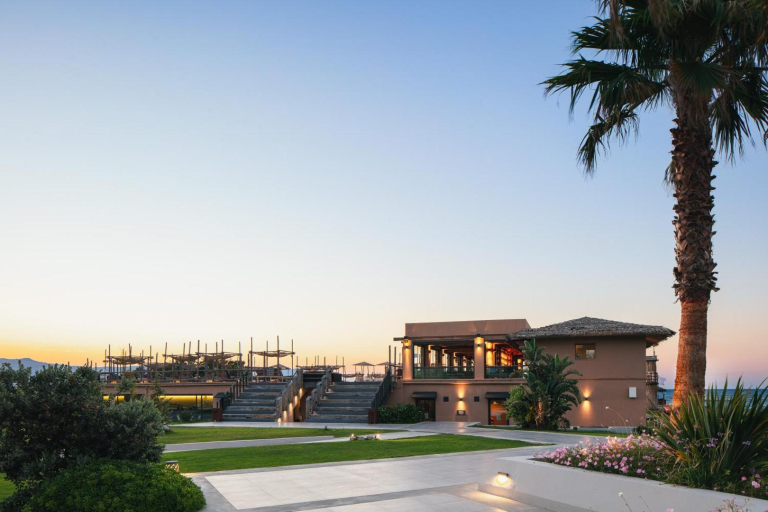La Mer Resort & Spa
