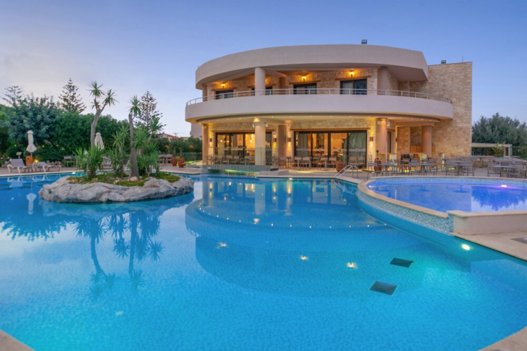 Cactus Royal Spa & Resort