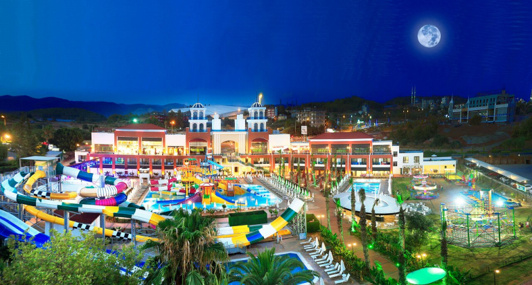 Club Aqua Plaza